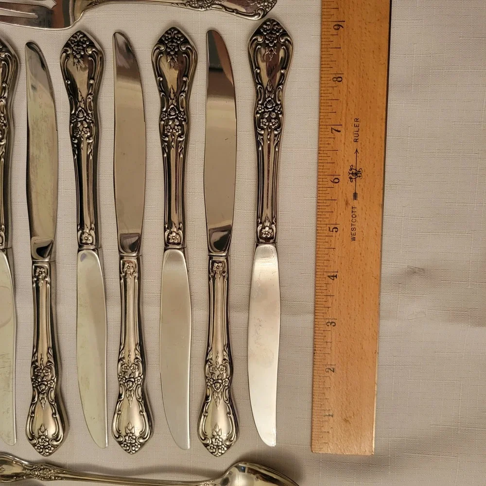 Oneida Distinction Deluxe HH 56pc Flatware Set Stainless Steel Floral Classic